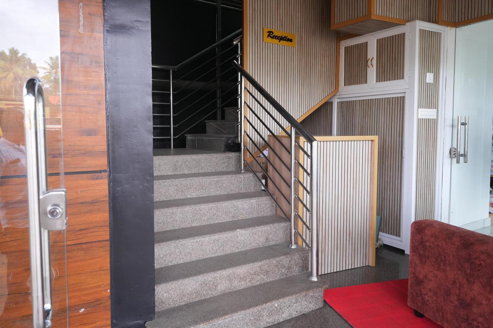 Amsher Suit Lulu Mall Road Hotel Kochi Ngoại thất bức ảnh